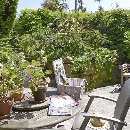 Holiday home Secret Garden Penzance
